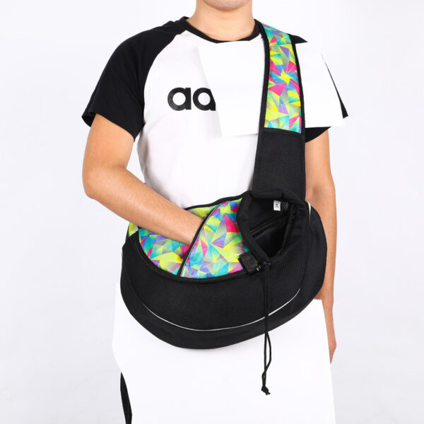 4be3eff0-c822-453b-886d-a27b694cd4c3.jpg Bolso para transportar mascotas, bolso bandolera portátil para mujer, ideal para perros, gatos y otros productos para mascotas.