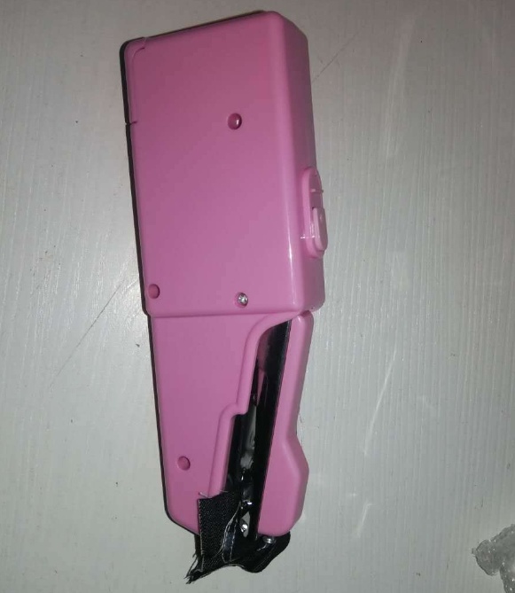 Juego de mini máquina de coser portátil
